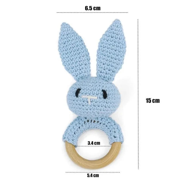 Hochets animaux en bois et crochet