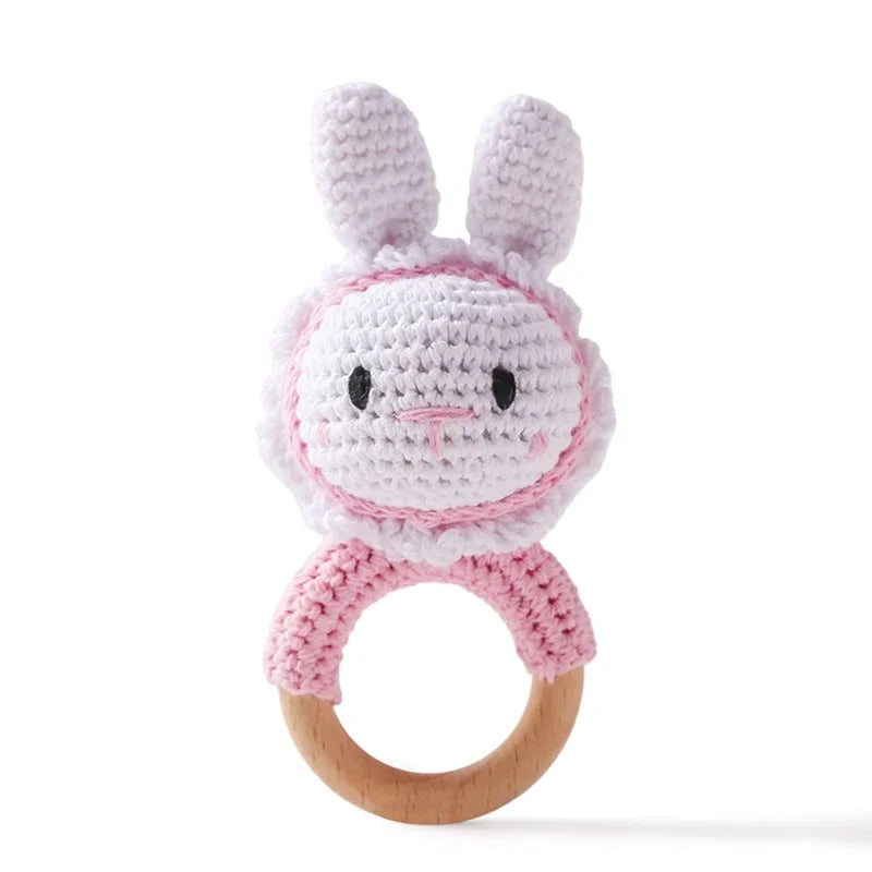 Hochets animaux en bois et crochet
