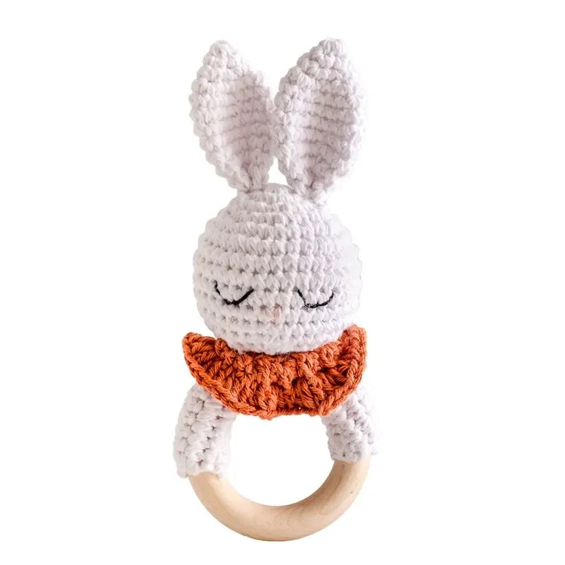 Hochets animaux en bois et crochet