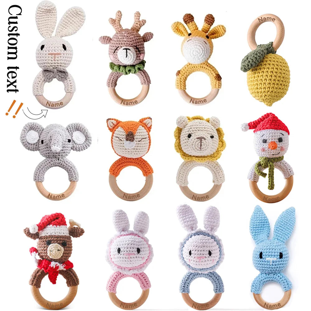 Hochets animaux en bois et crochet
